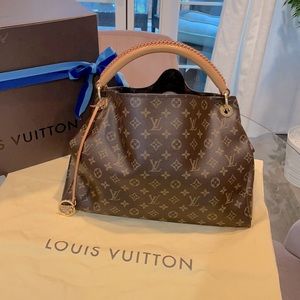 Louis Vuitton Artsy MM Monogram